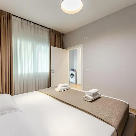 Stone By Pikhost Appartement *